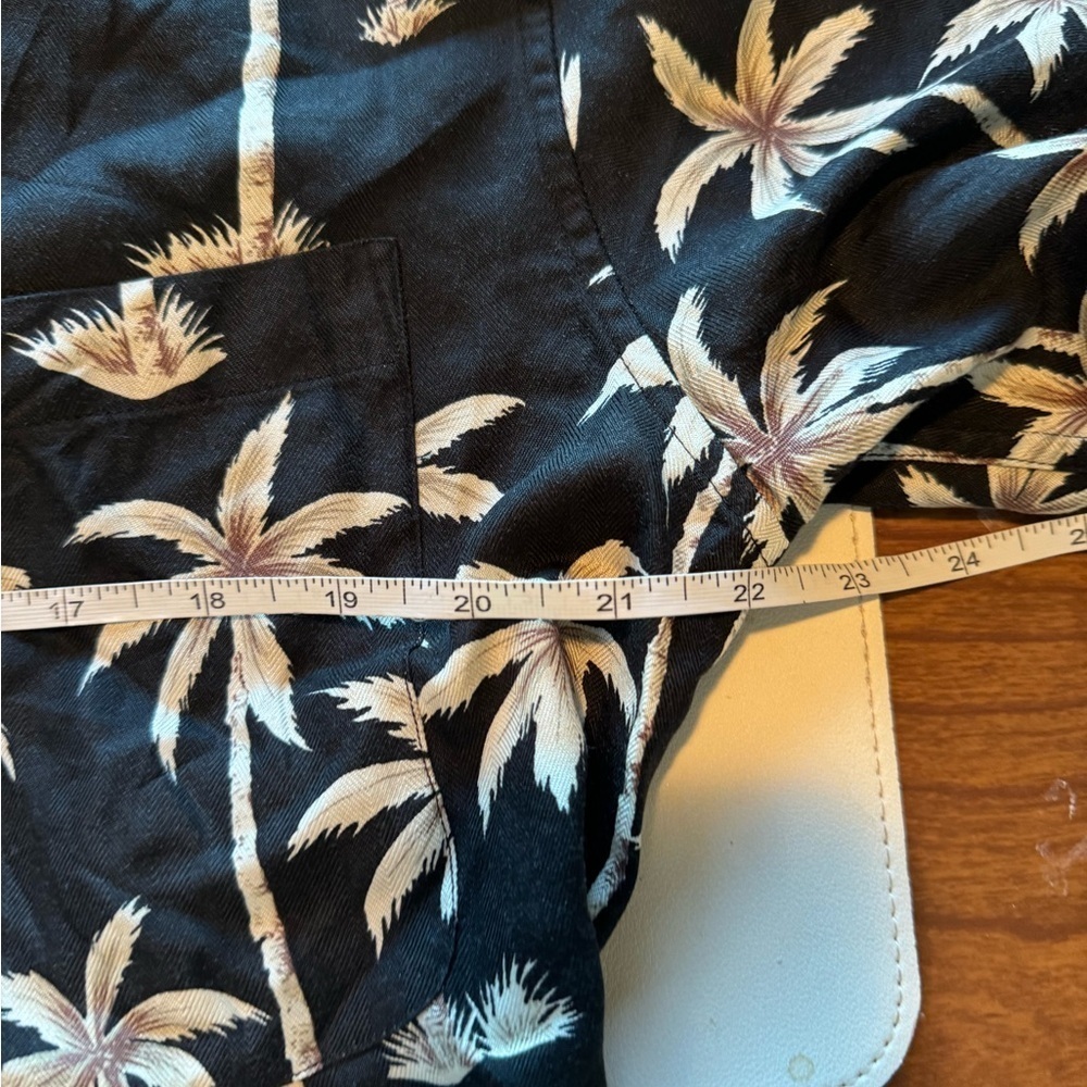 Jos A Bank Palm Silk Button Up Medium - Picture 5 of 5